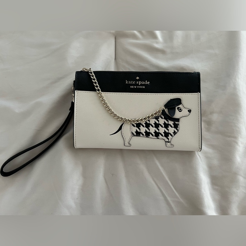 Kate Spade Fetch Medium Wristlet